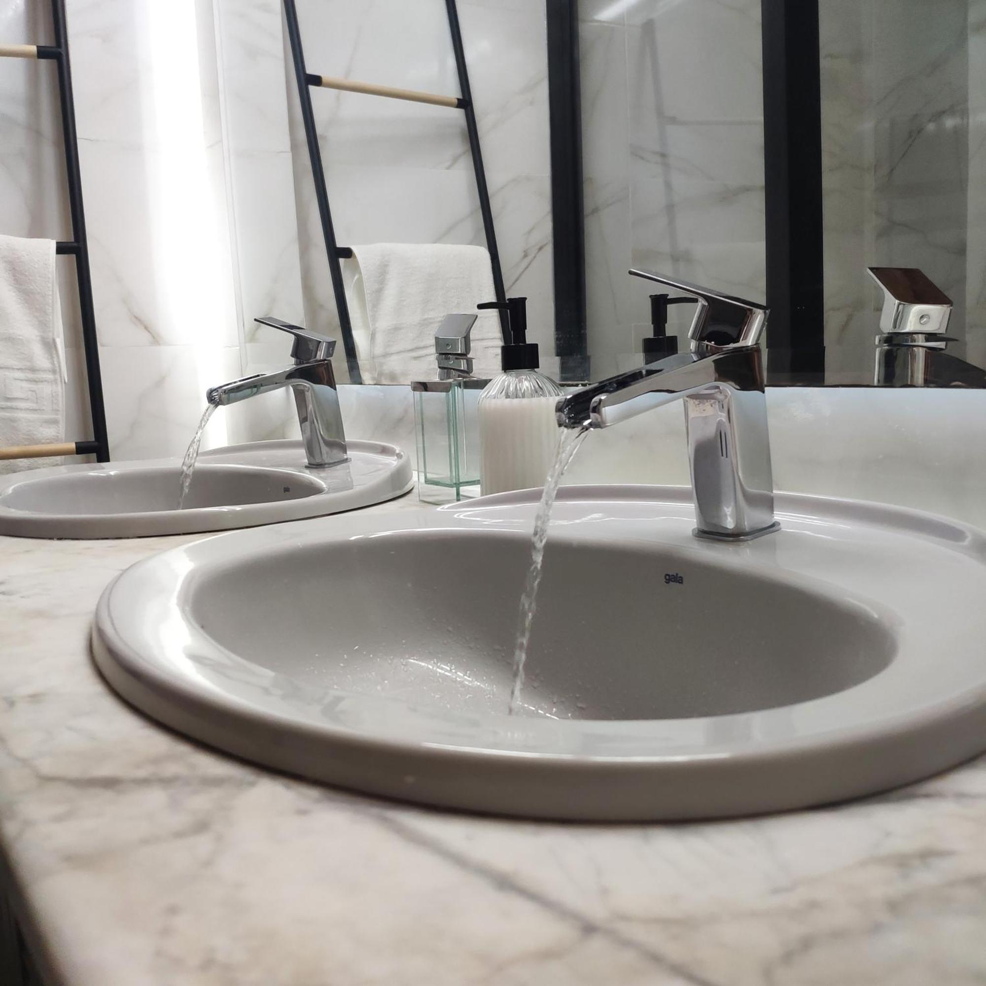 Luxury Jacuzzi Home & Terraces มาลากา ภายนอก รูปภาพ